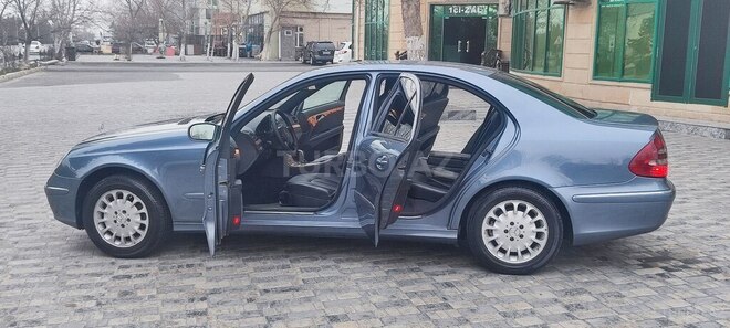 Mercedes E 220 d 2005, 268,481 km - 2.2 л - Bakı