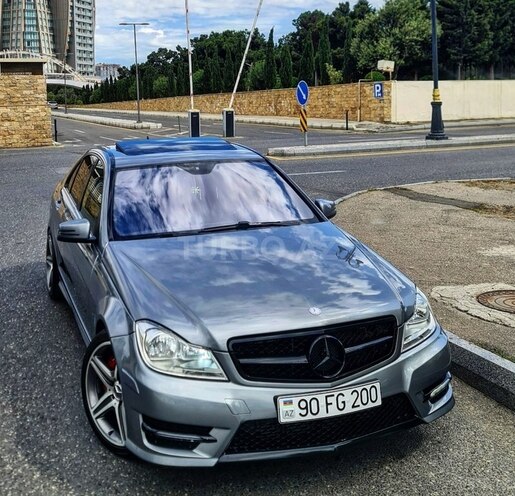 Mercedes C 250-1