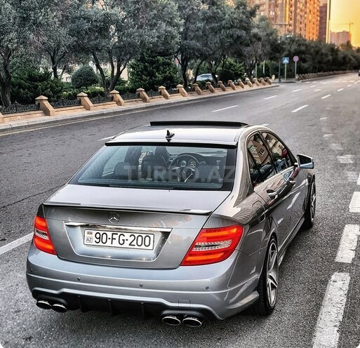 Mercedes C 250-13