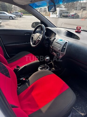Hyundai i20 2009, 270,000 km - 1.6 l - Mingəçevir