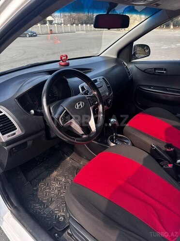 Hyundai i20 2009, 270,000 km - 1.6 l - Mingəçevir