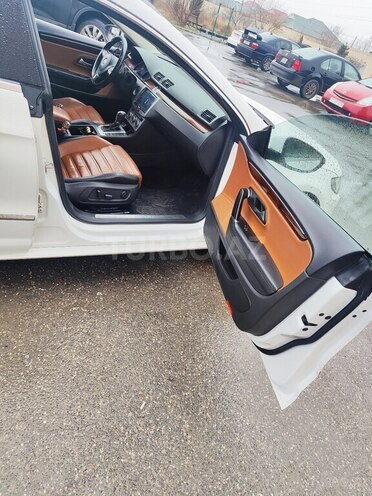 Volkswagen Passat CC-4