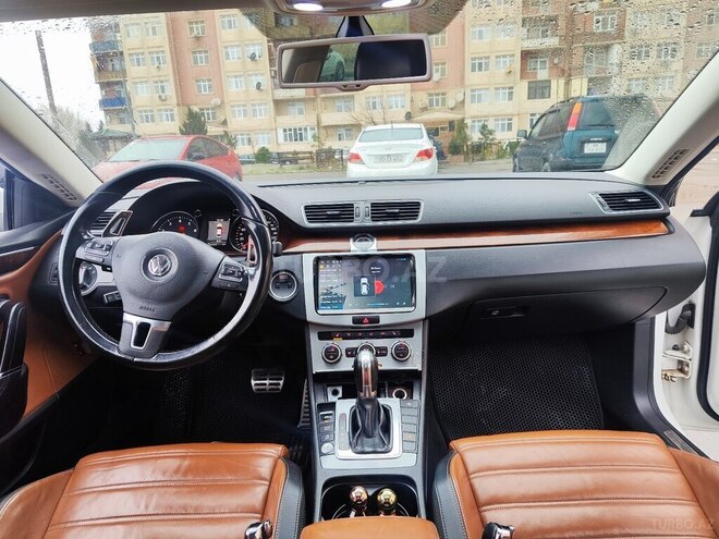 Volkswagen Passat CC-12