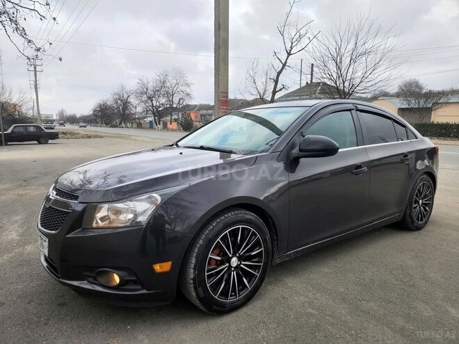 Chevrolet Cruze 2013, 235,000 km - 1.4 л - Quba