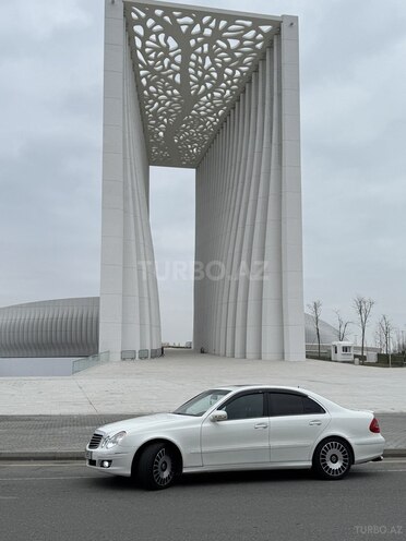 Mercedes E 350 2005, 290,000 km - 3.5 l - Bakı