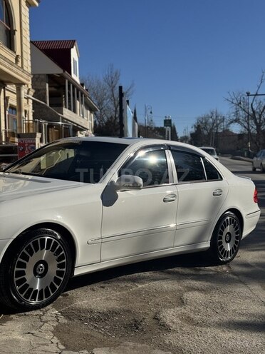 Mercedes E 350 2005, 290,000 km - 3.5 l - Bakı