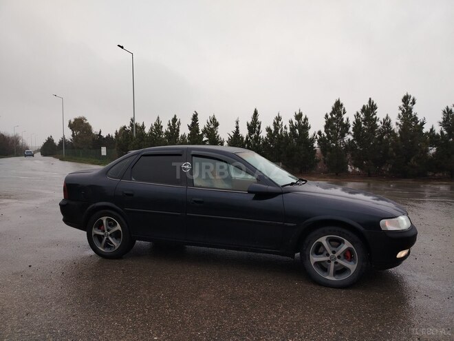 Opel Vectra 1999, 356,578 km - 2.0 l - Bakı