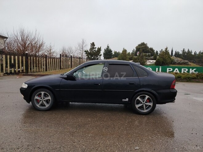 Opel Vectra 1999, 356,578 km - 2.0 l - Bakı