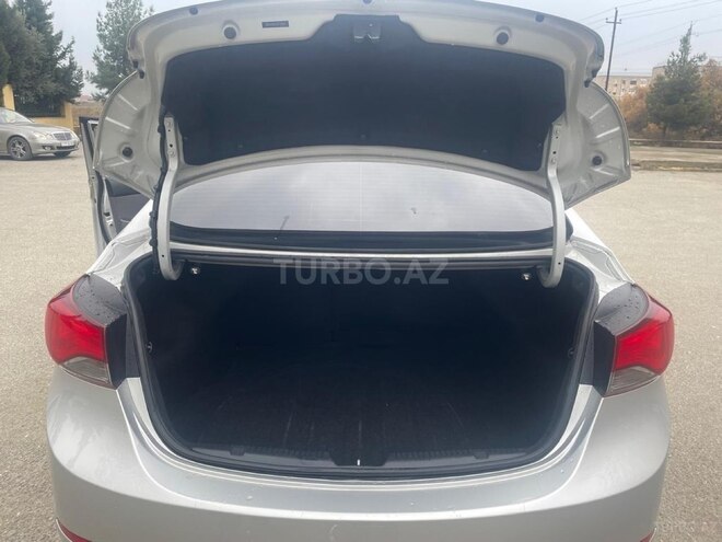 Hyundai Elantra 2015, 80,467 km - 1.8 l - Şirvan