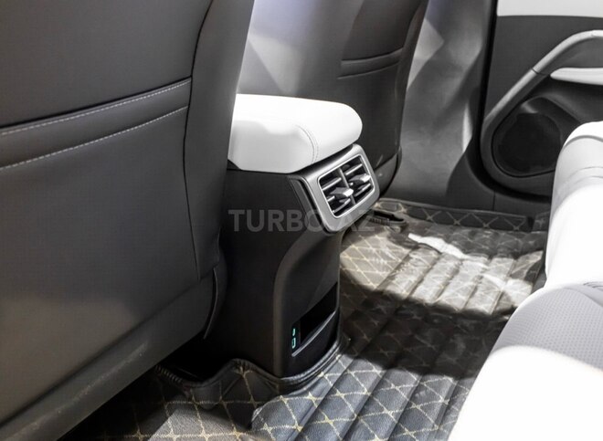 BYD Seal 06-24