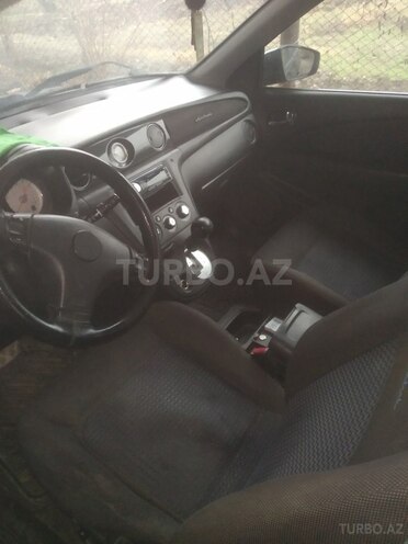 Mitsubishi Airtrek 2002, 244,460 km - 2.0 l - Salyan
