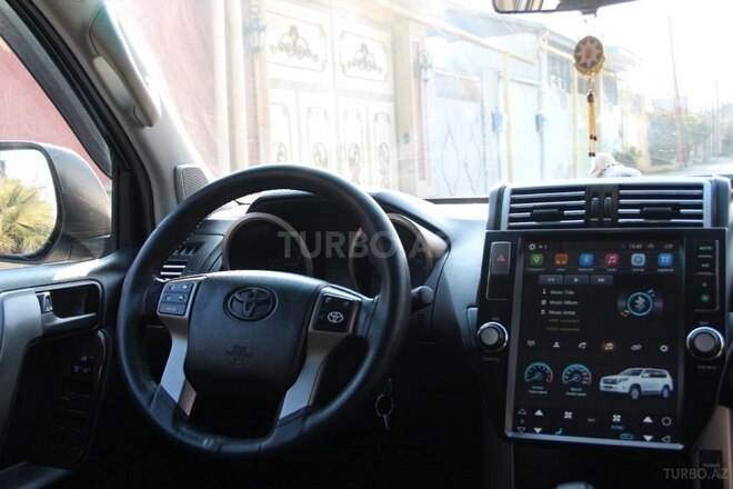 Toyota Land Cruiser Prado-10