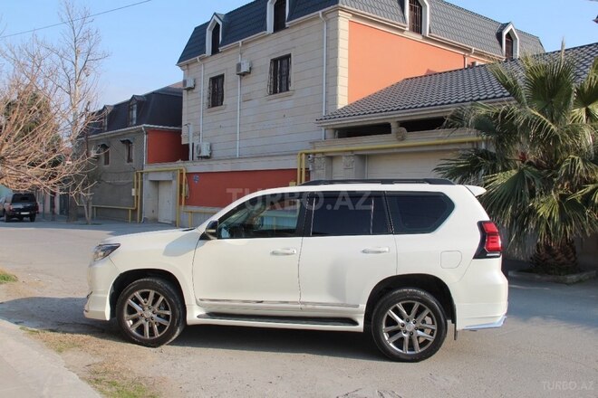 Toyota Land Cruiser Prado-6