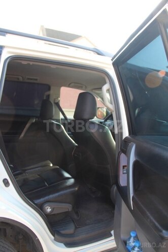 Toyota Land Cruiser Prado-14