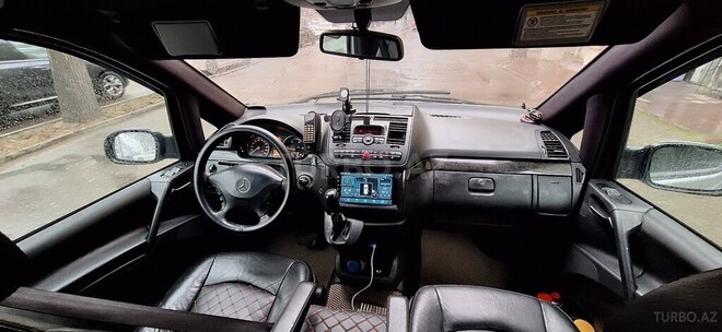 Mercedes Viano-8