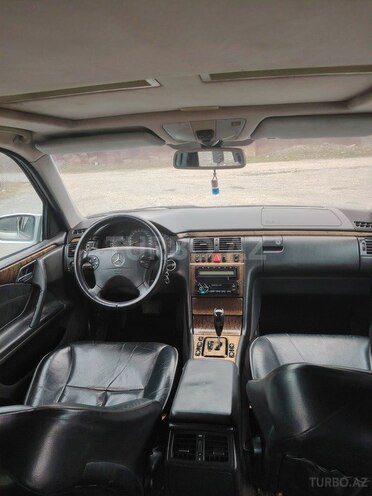 Mercedes E 280 2000, 401,000 km - 2.8 l - Bərdə