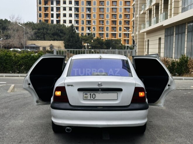 Opel Vectra 1997, 286,000 km - 2.0 l - Bakı