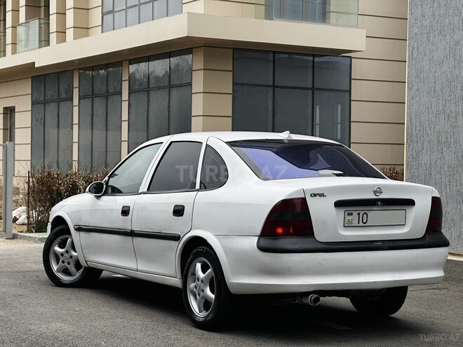 Opel Vectra 1997, 286,000 km - 2.0 l - Bakı