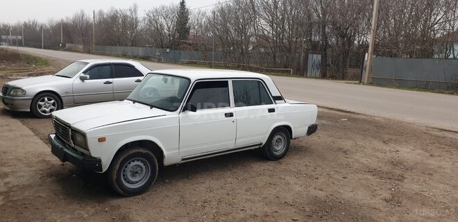 LADA (VAZ) 2107 2007, 90,000 km - 1.6 l - Saatlı