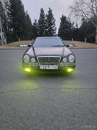 Mercedes E 280 2001, 400,556 km - 2.8 л - Mingəçevir