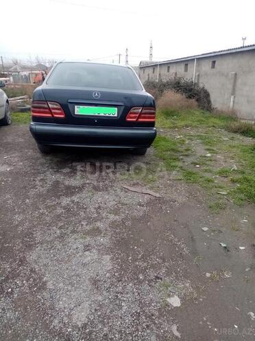 Mercedes E 220 d 2001, 390,000 km - 2.2 l - Bakı