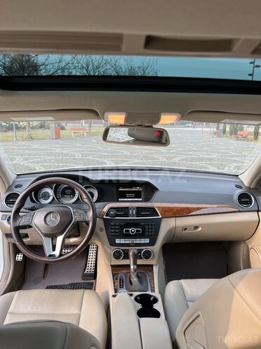 Mercedes C 250-13