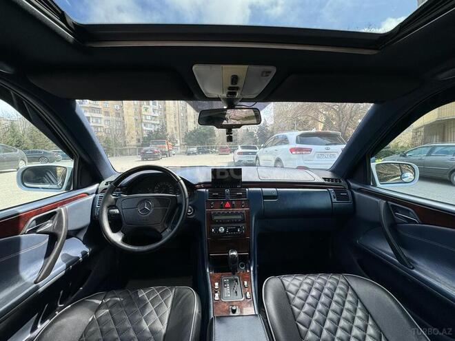 Mercedes E 230 1995, 430,000 km - 2.3 l - Bakı