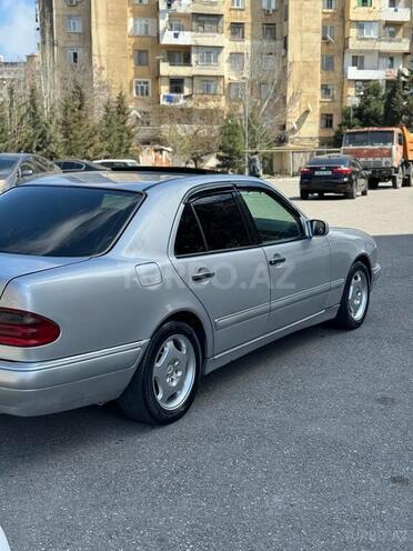 Mercedes E 230 1995, 430,000 km - 2.3 l - Bakı