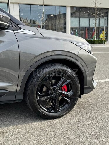 Geely Coolray-12