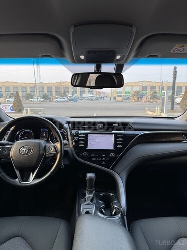 Toyota Camry 2018, 124,700 km - 2.5 l - Gəncə