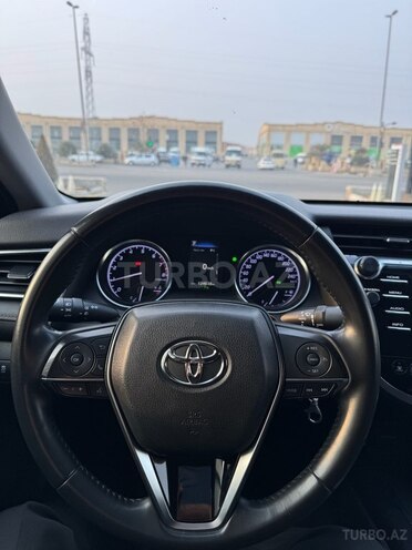 Toyota Camry 2018, 124,700 km - 2.5 l - Gəncə