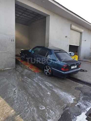Mercedes C 240 1997, 519,302 km - 2.4 l - Quba