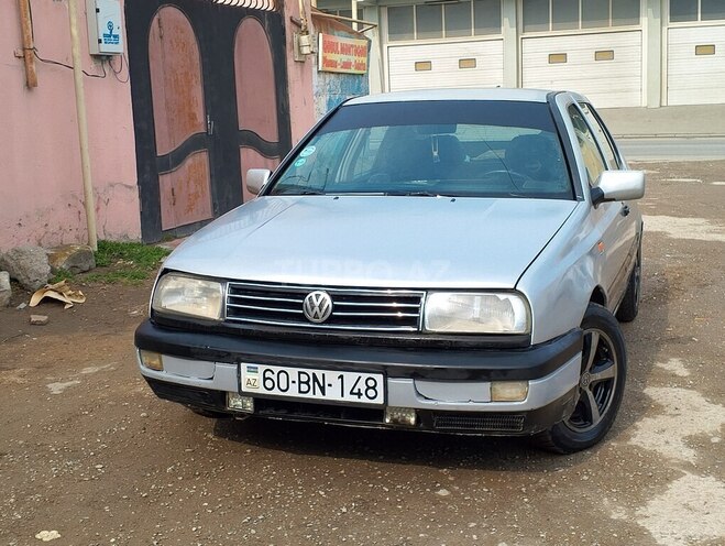 Volkswagen Vento 1993, 345,621 km - 2.0 l - Bakı