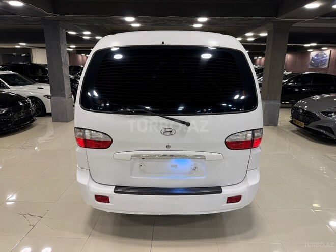 Hyundai H-1-5