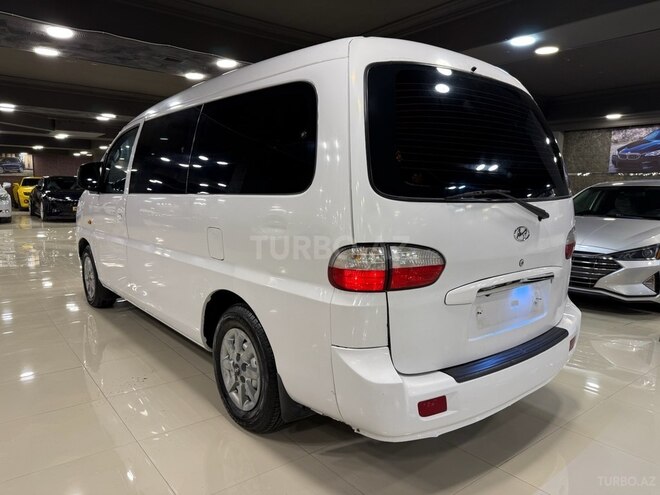 Hyundai H-1-7