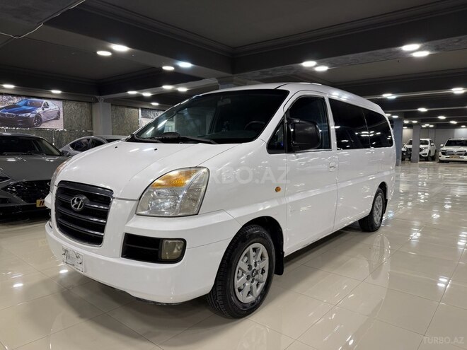 Hyundai H-1-2