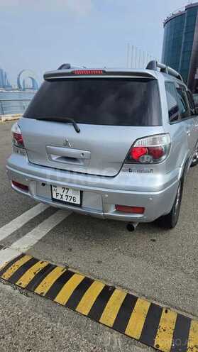 Mitsubishi Airtrek-6