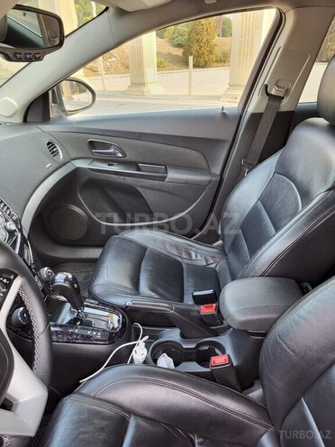 Chevrolet Cruze-10