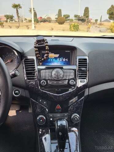 Chevrolet Cruze-9