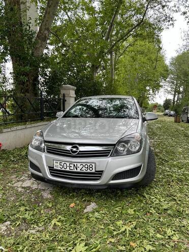 Opel Astra 2010, 180,000 km - 1.4 l - Bakı