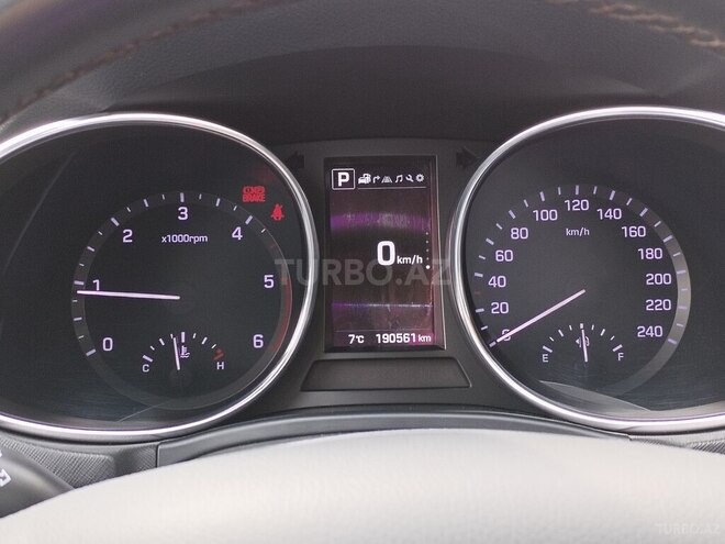 Hyundai Santa Fe-4