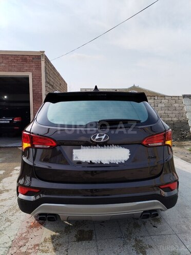 Hyundai Santa Fe-15