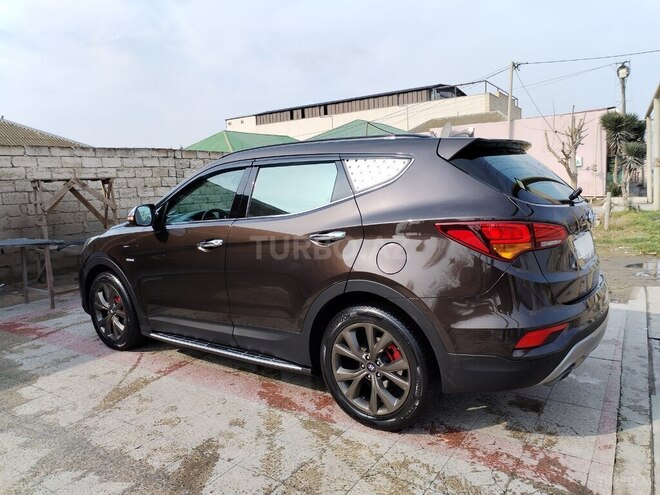 Hyundai Santa Fe-12