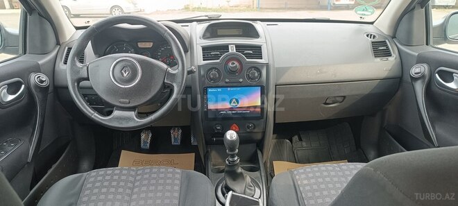 Renault Megane-10