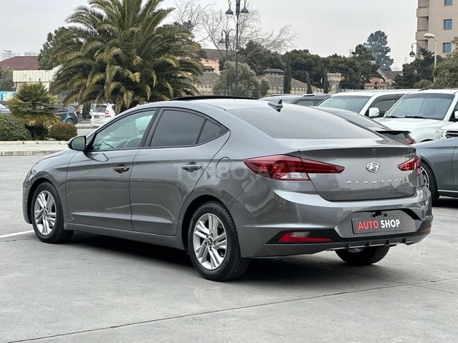 Hyundai Elantra 2018, 98,000 km - 2.0 l - Bakı