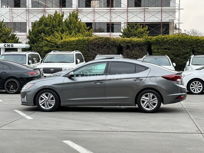 Hyundai Elantra 2018, 98,000 km - 2.0 l - Bakı