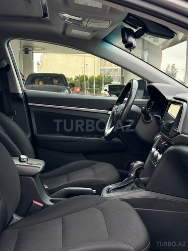 Hyundai Elantra 2018, 98,000 km - 2.0 l - Bakı