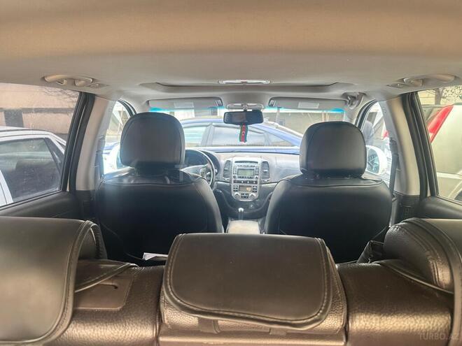 Hyundai Santa Fe-6