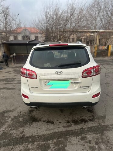 Hyundai Santa Fe-4