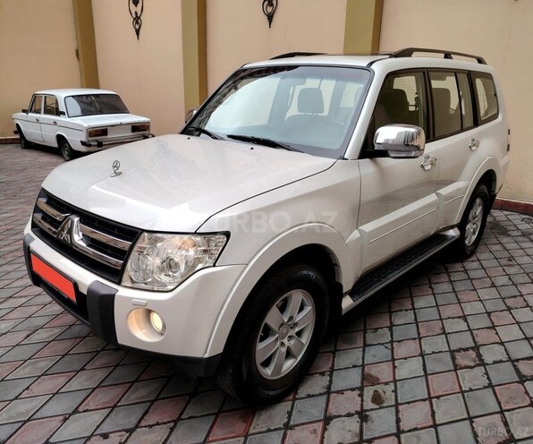 Mitsubishi Pajero 2008, 130,000 km - 3.0 l - Bakı